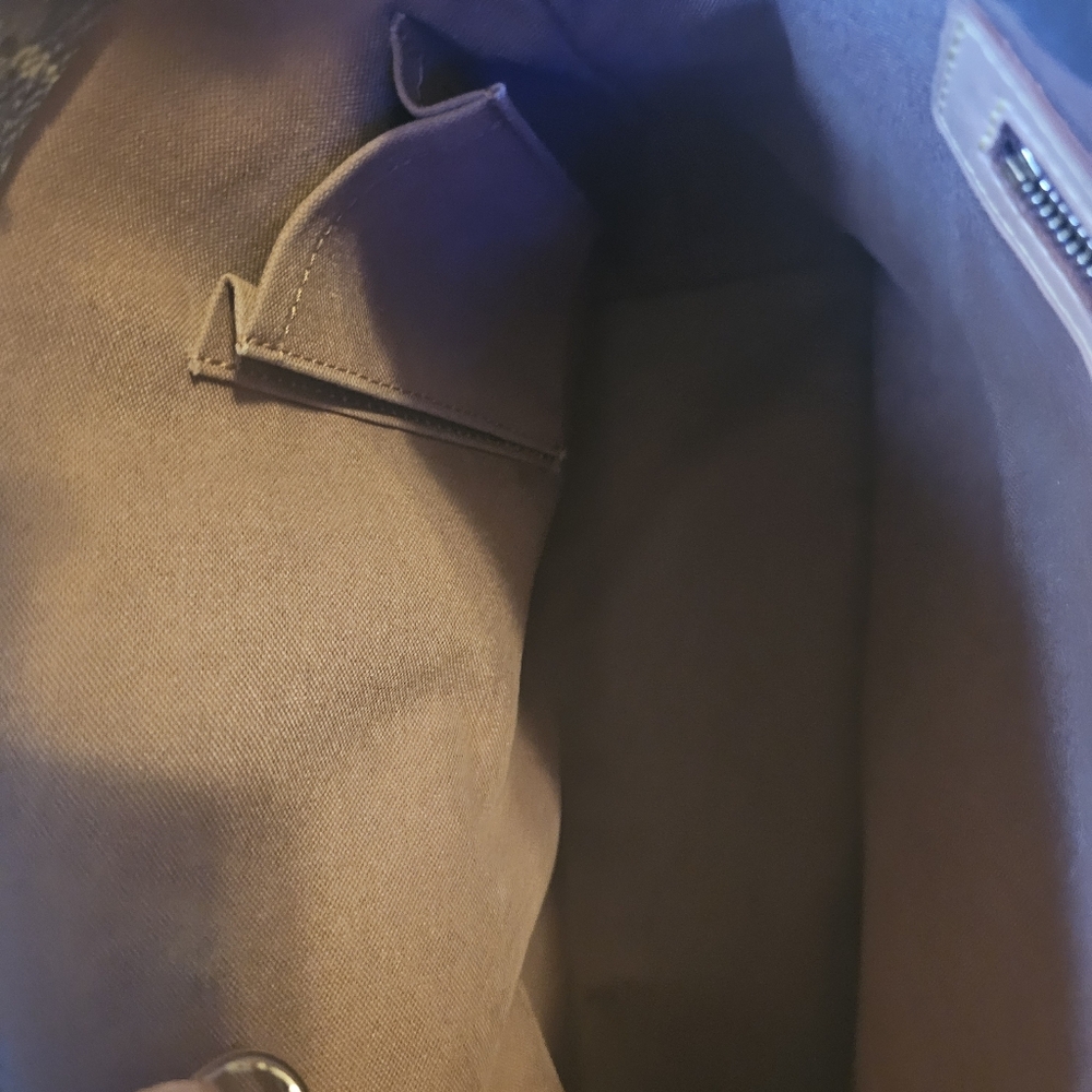 Louis Vuitton Classic Monogram Tote - Picture 11 of 16